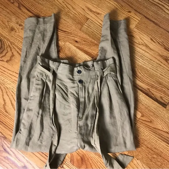 H&M Tan Paperbag Pants - Picture 2 of 7